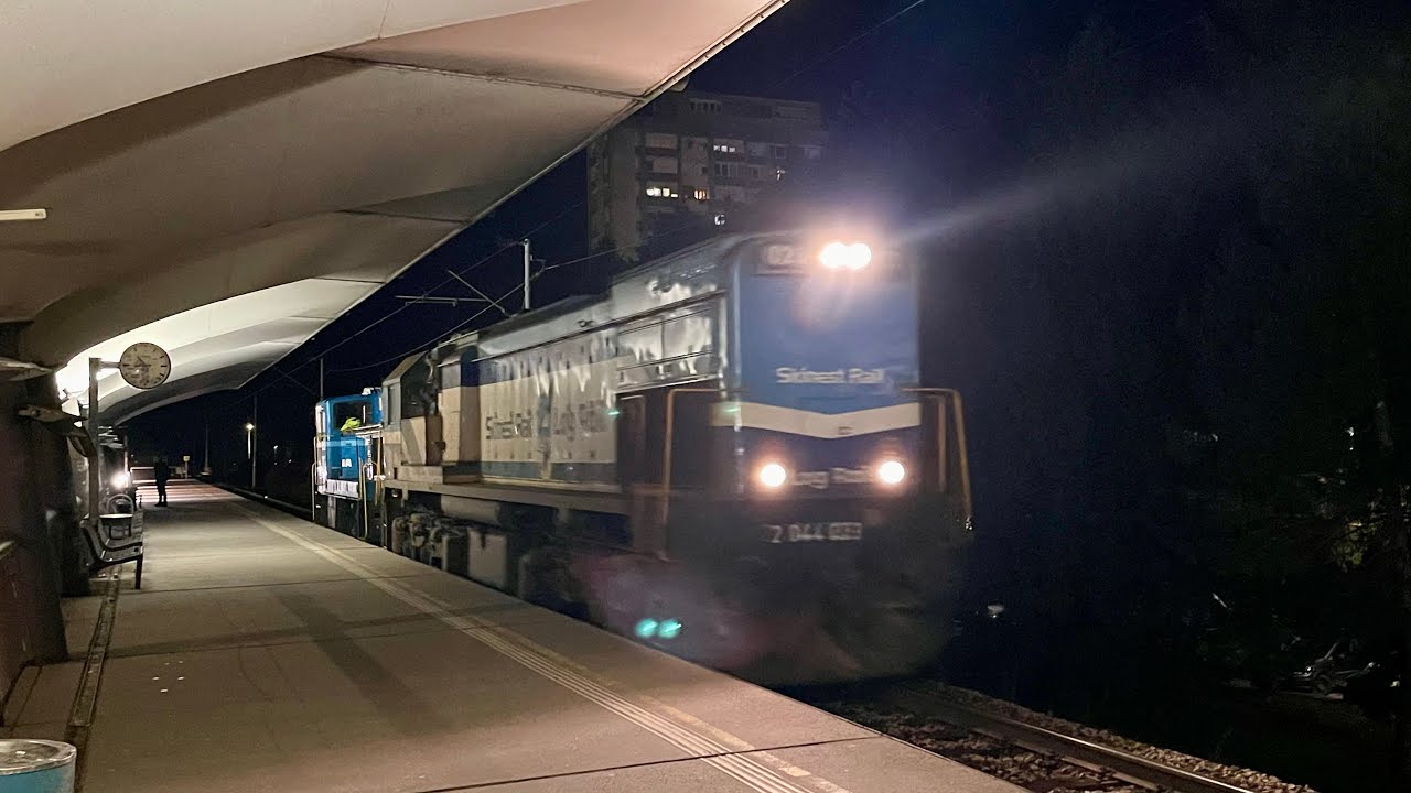 Vlakovi po noći u Karlovcu // Night trains in Karlovac