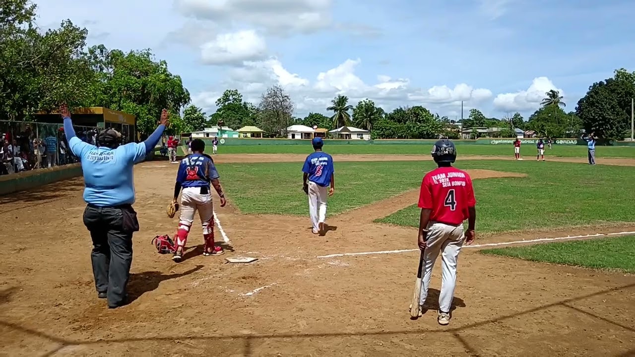 FRAGMENTOS DEL JUEGO DECISIVO ENTRE BAOBA DEL PIÑAL vs. LIGA PAREDES, DEL TORNEO DE BÉISBOL U15. 