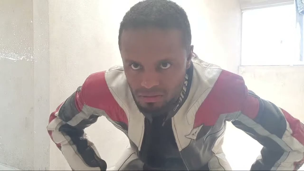 DA TRABALHO PARA VESTIR O MACACÃO DAINESE 2 PEÇAS ?🤔