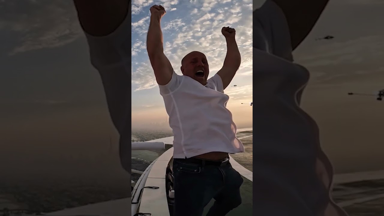 Landed a plane on top of a Building!!! Only Happen In Dubai😍 #shorts #viral #dubai #shortsvideo