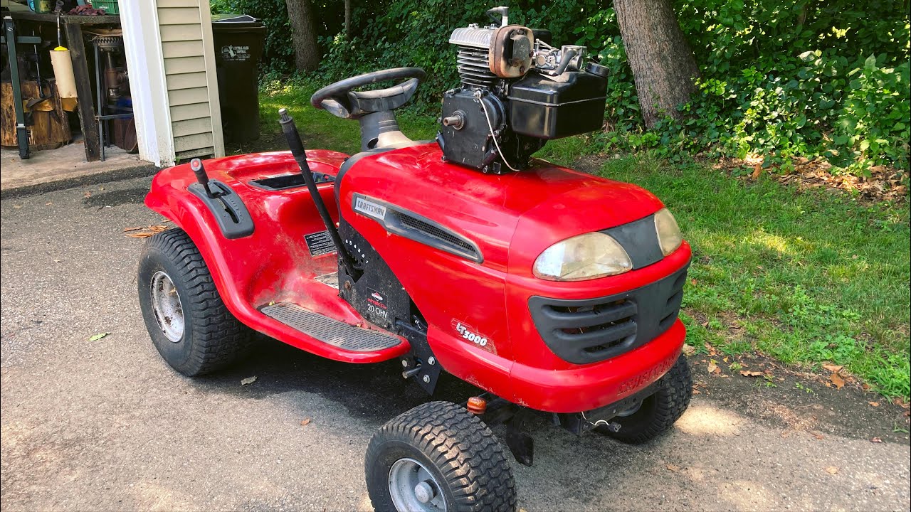 Horizontal shaft In a ridding lawn mower