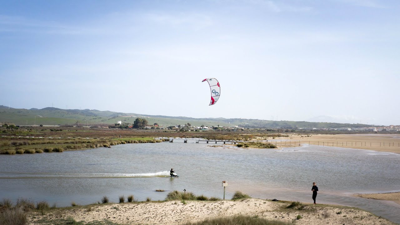 I LOVE this SPOT! Kitesurfing in Tarifa!