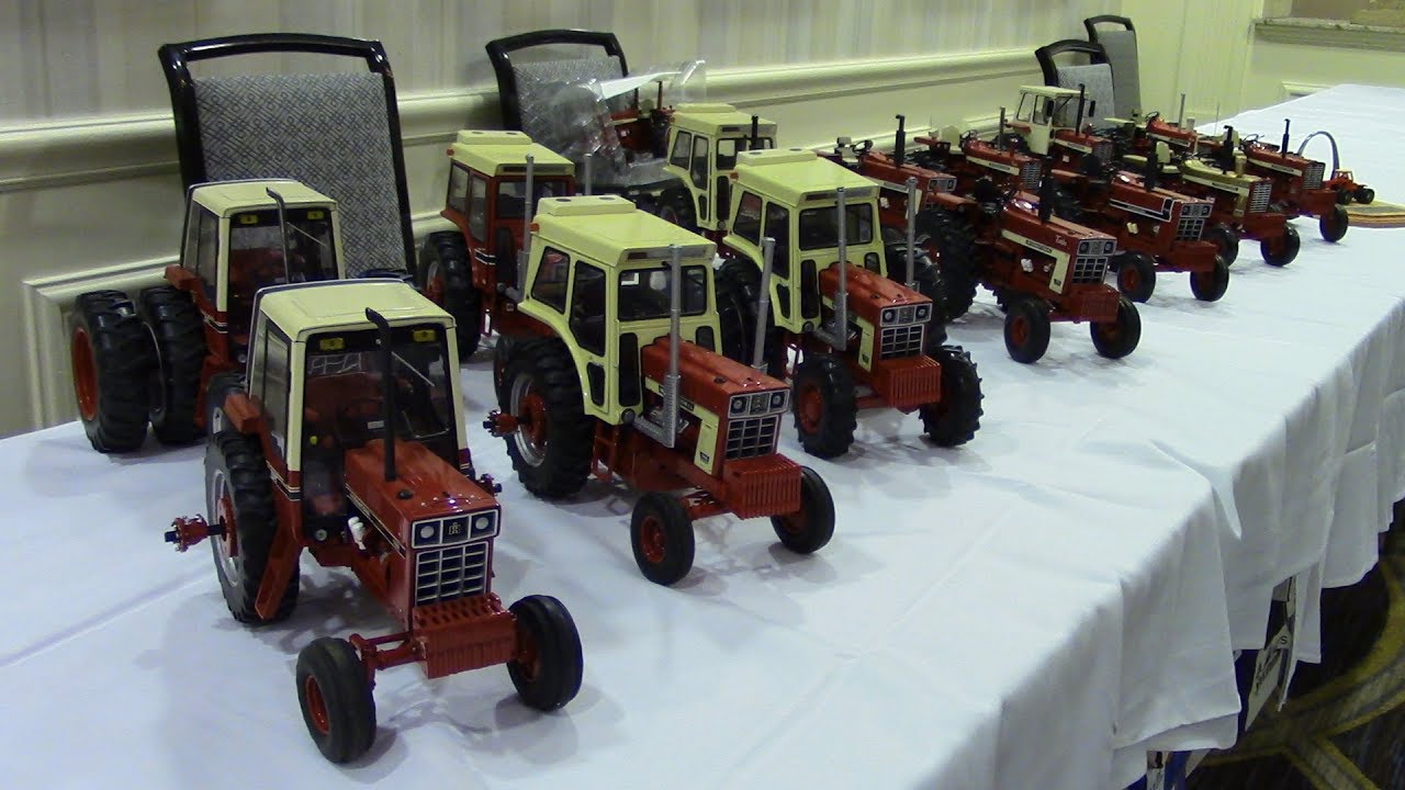 Brian Long's1/16  International Harvester Custom Tractors