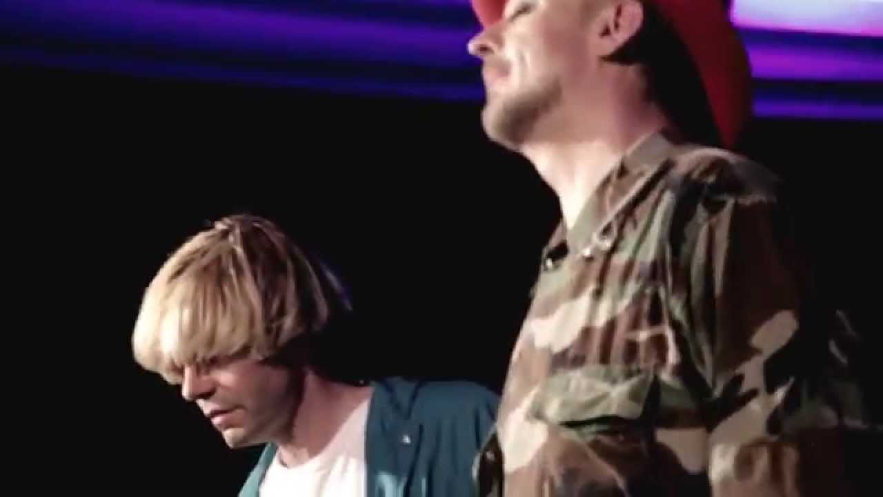 Boy George & Tim Burgess Perform 