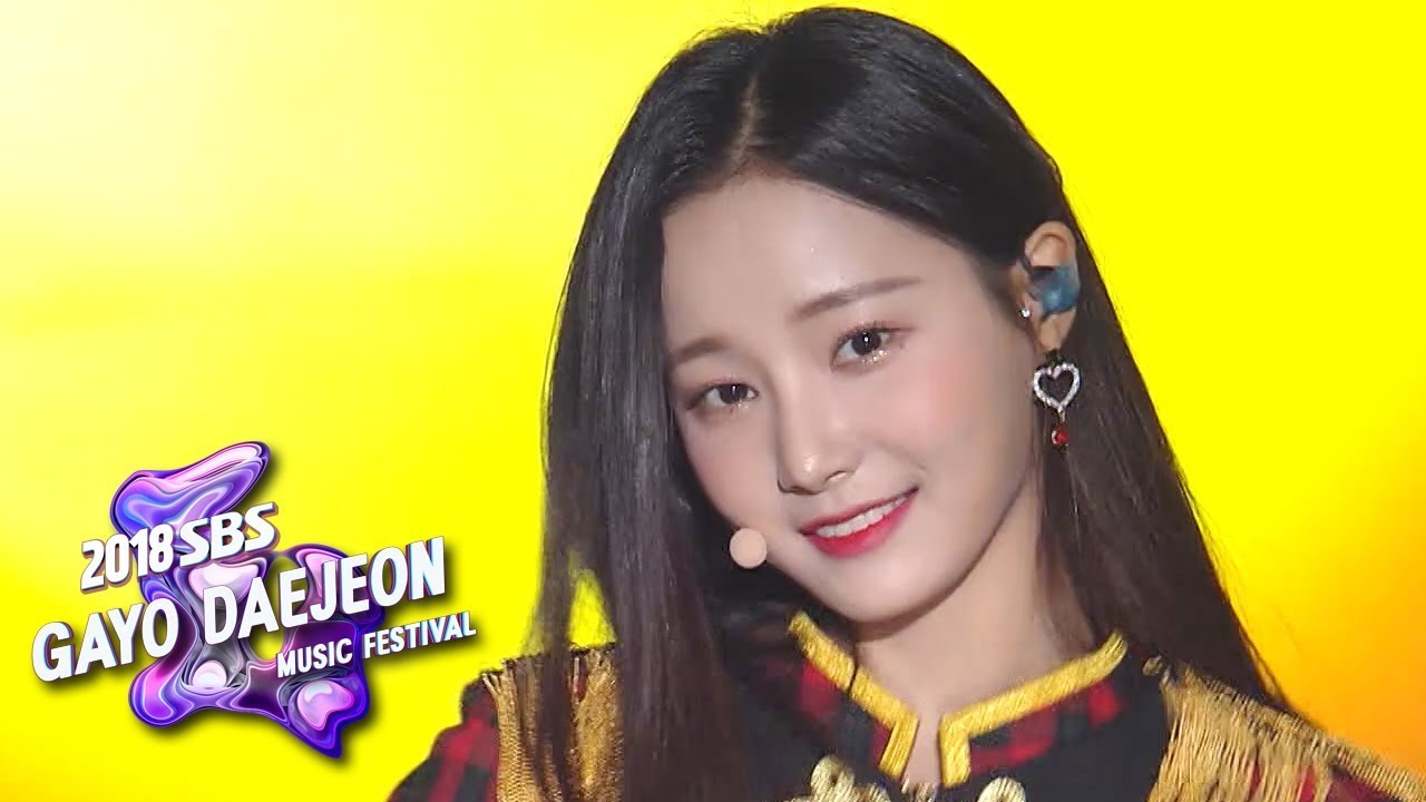 MOMOLAND - Bboom Bboomㅣ모모랜드 - 뿜뿜 [2018 SBS Gayo Daejeon Music Festival]