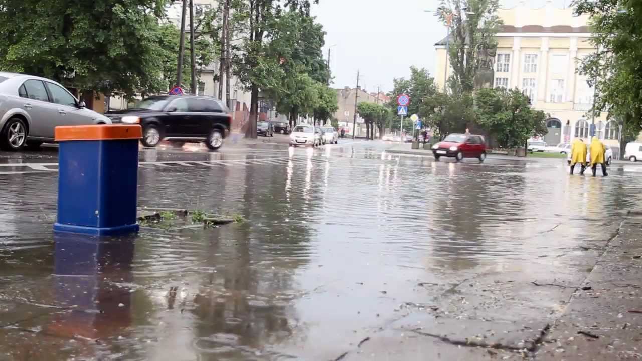 Skierniewice: Ulice zmieniły się w rwące potoki [video]