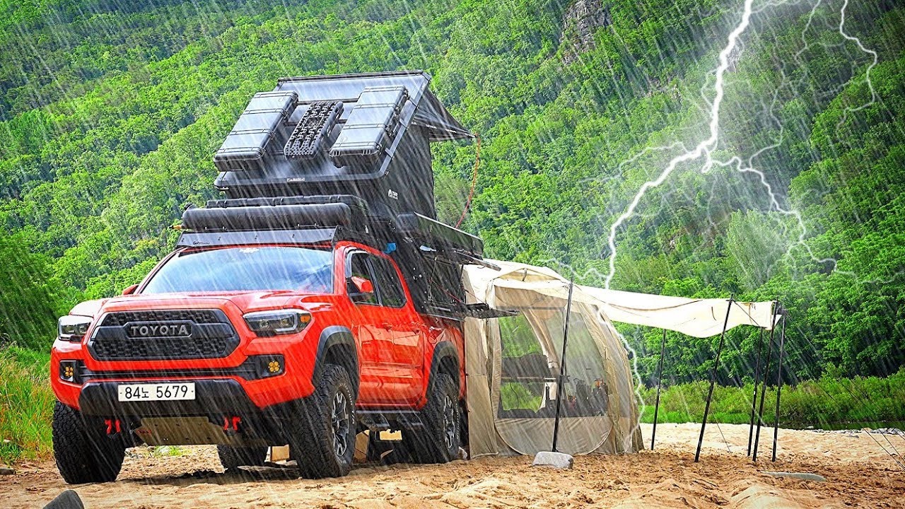 ☔ Кемпинг под проливным дождем 🛻 Ставить палатку на кузов грузовика?