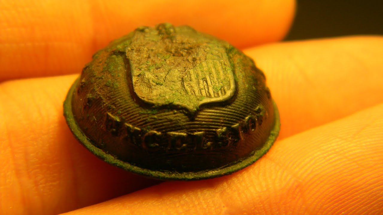 Metal Detecting - How to clean Civil War era buttons.