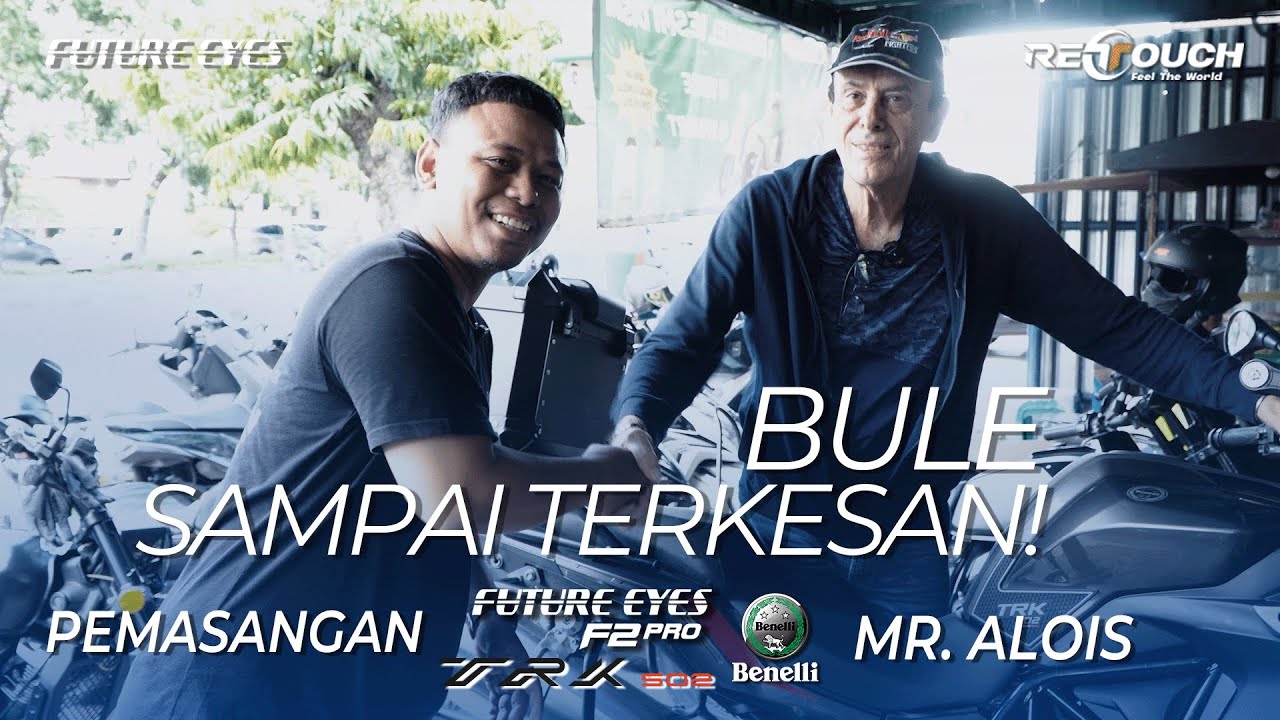 Bule aja terkesan! Future Eyes F2 Pro di Benelli TRK 502 X