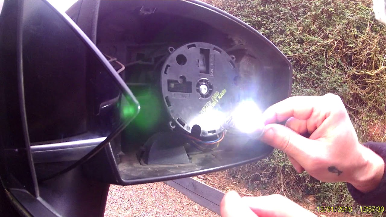 Ford kuga mk1 puddle light replacement