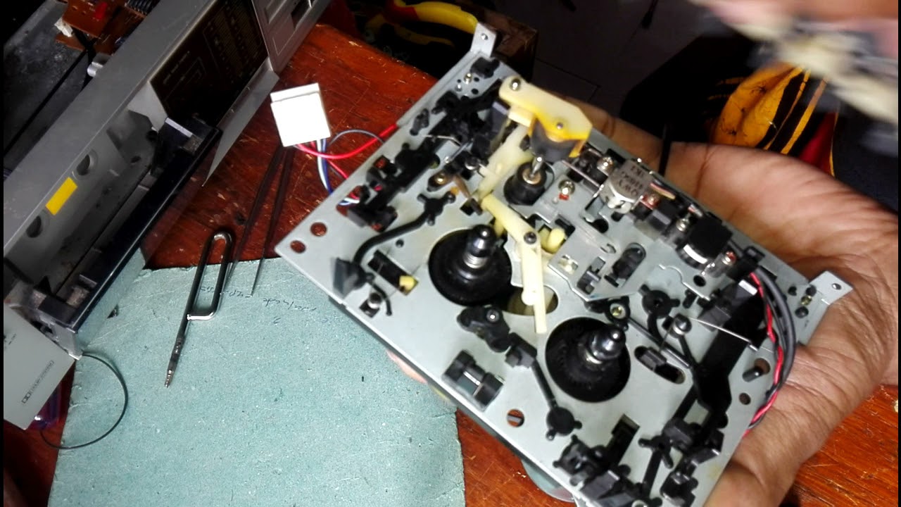 Replacing Broken Gear wheel QDG1333 Technics Cassette deck RS-D200