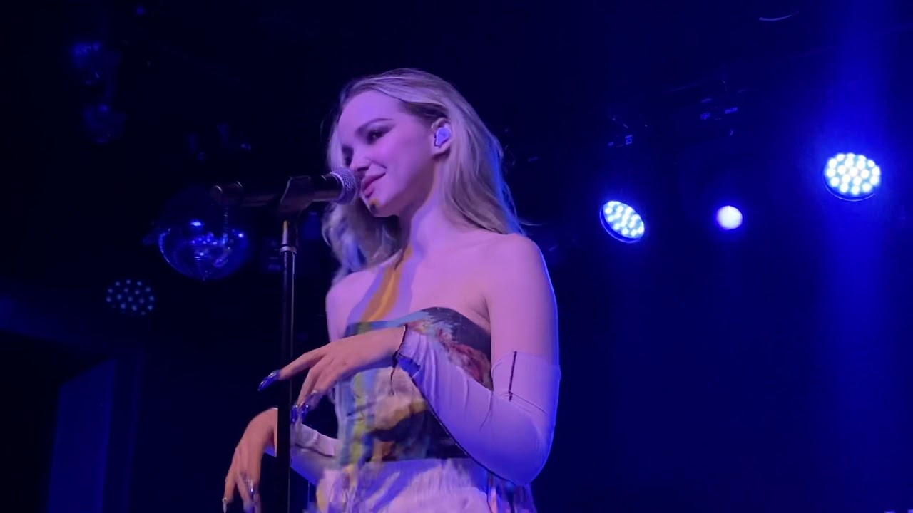 Dove Cameron - Taste Of You (Live @ The Moroccan Lounge)