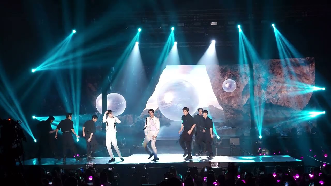DIA  by MOONBIN&SANHA IN BKK
