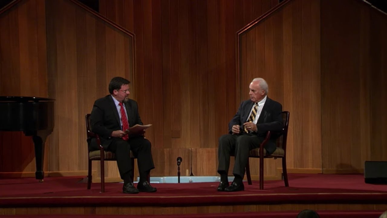 What do you think of the celebrity pastor? | John MacArthur