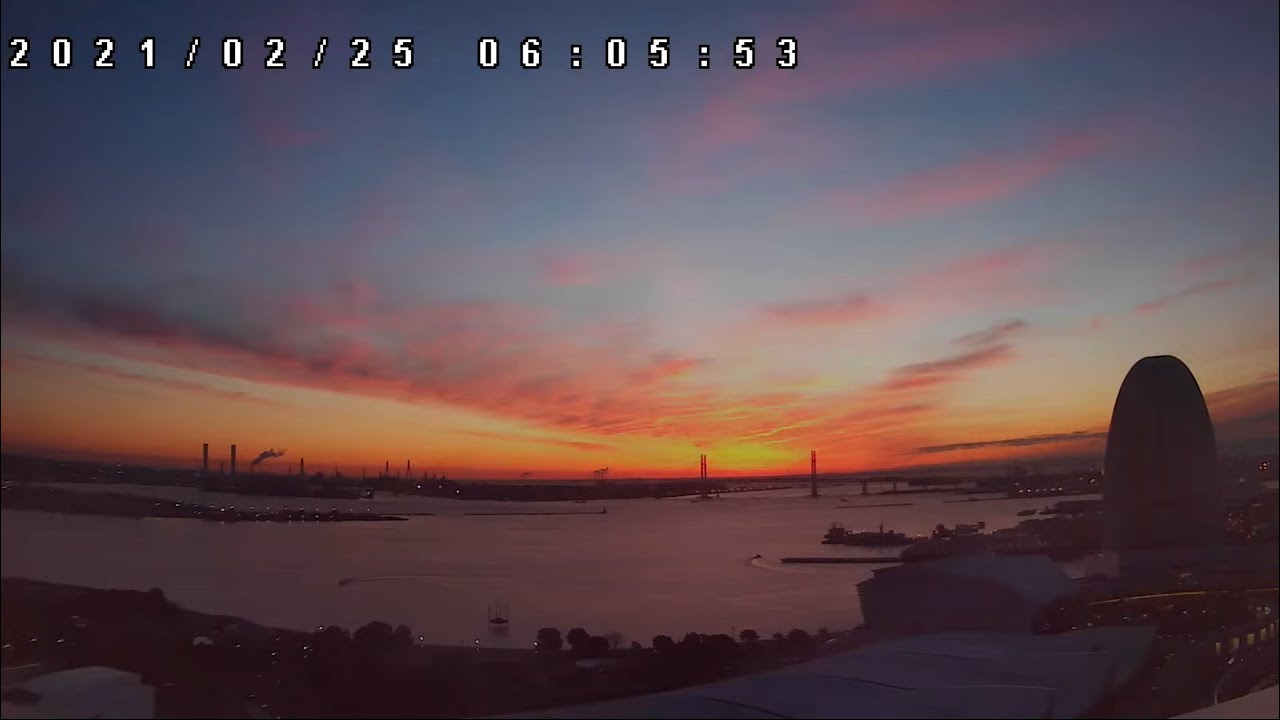 ライブカメラ　みなとみらい、ベイブリッジ、横浜港：Yokohama Port Live Camera