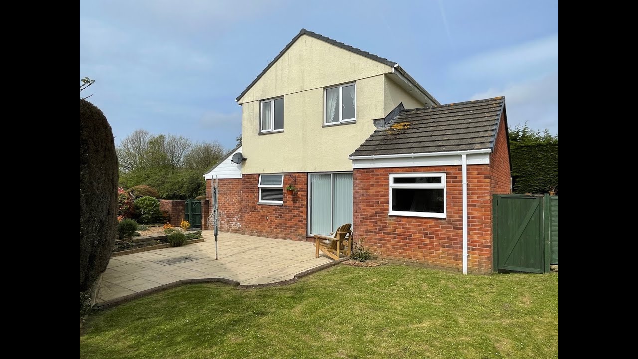 Leap Park, Threemilestone - A large detached 3 bedroom house with abundant parking & sunny garden...