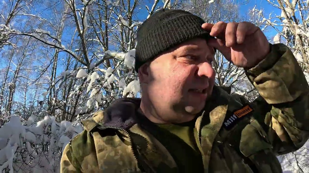 Водка Хуторок Домашняя на меду с хреном колбаски жарим на щепочнице в лесу