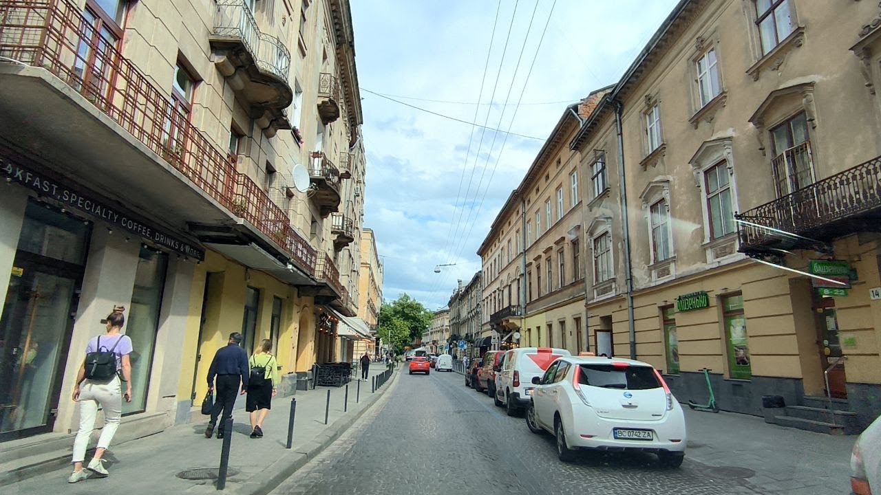 Львів 2024: з центру через Високий Замок, вулиці Пекарська, Кривоноса, Опришківська, Промислова