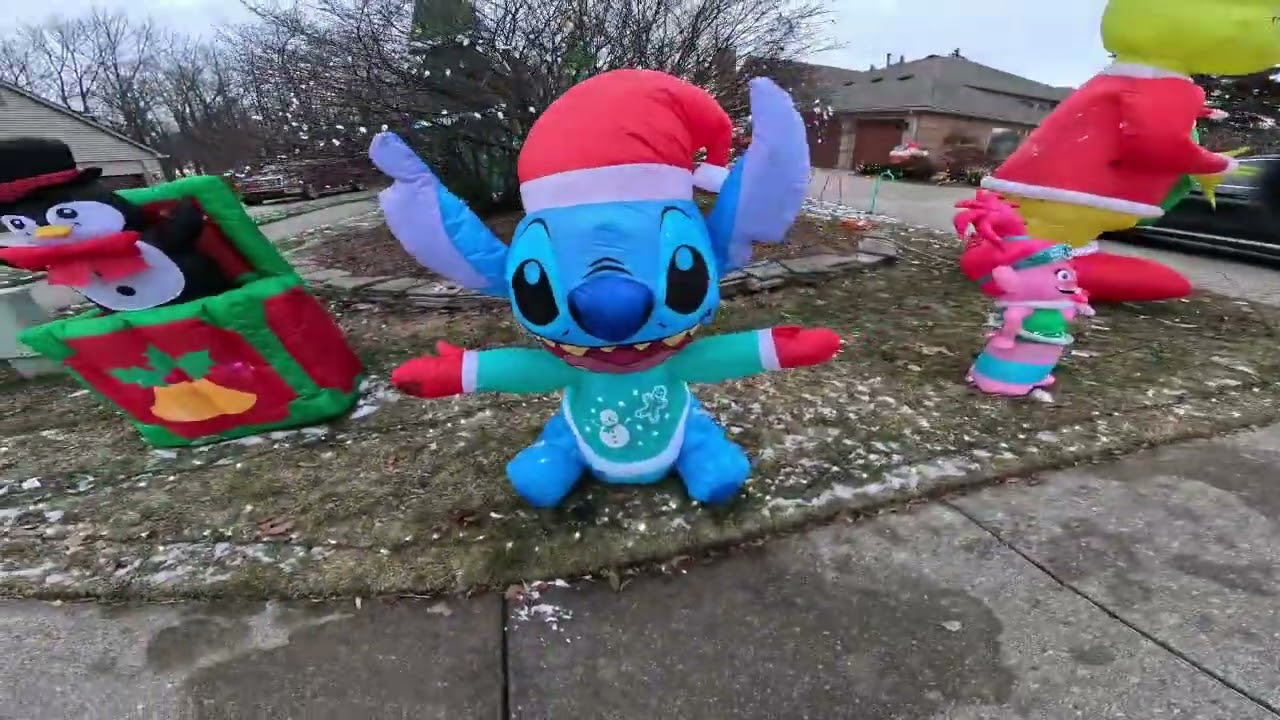 daytime christmas display 2024