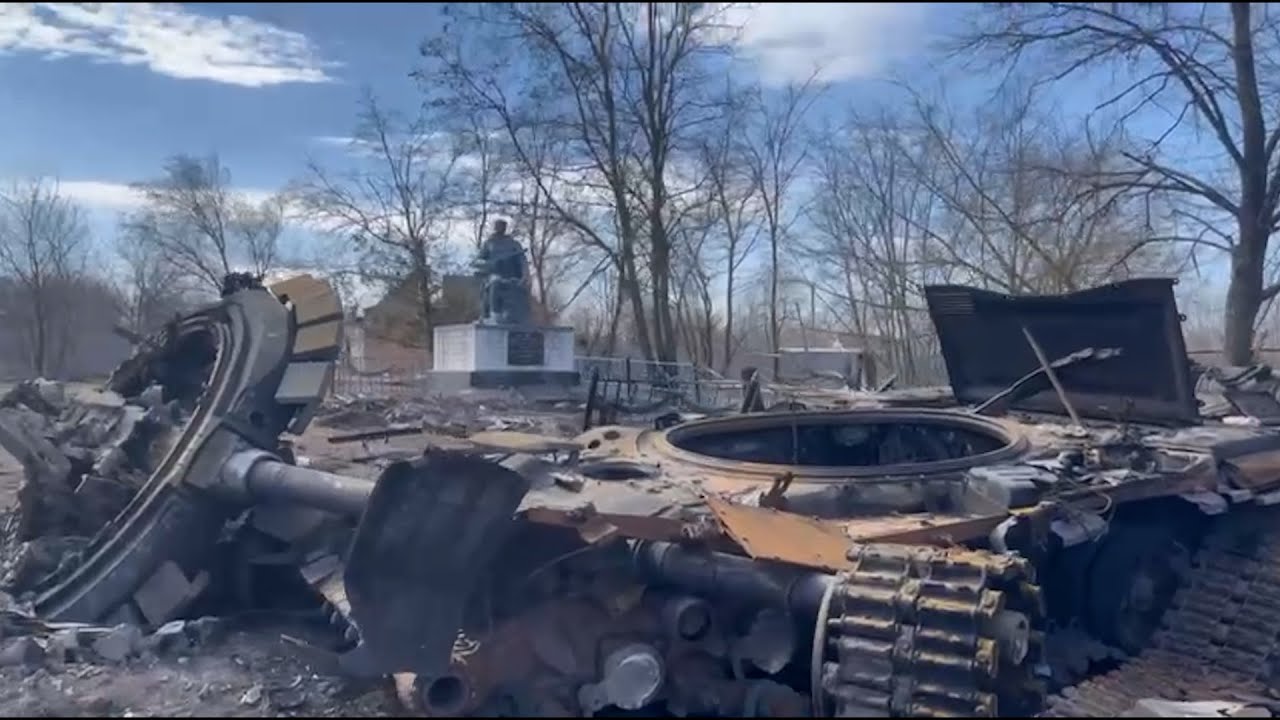 Розстрілювали, знущались з дівчат, грабували: Знищені танки і БМП окупанта на Київщині