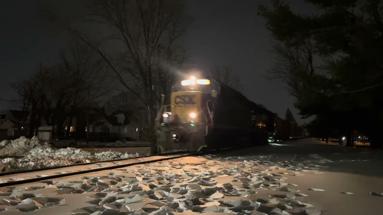 CSAO WPCA-51 NB Thru Oaklyn with 11 Cars for Camden 