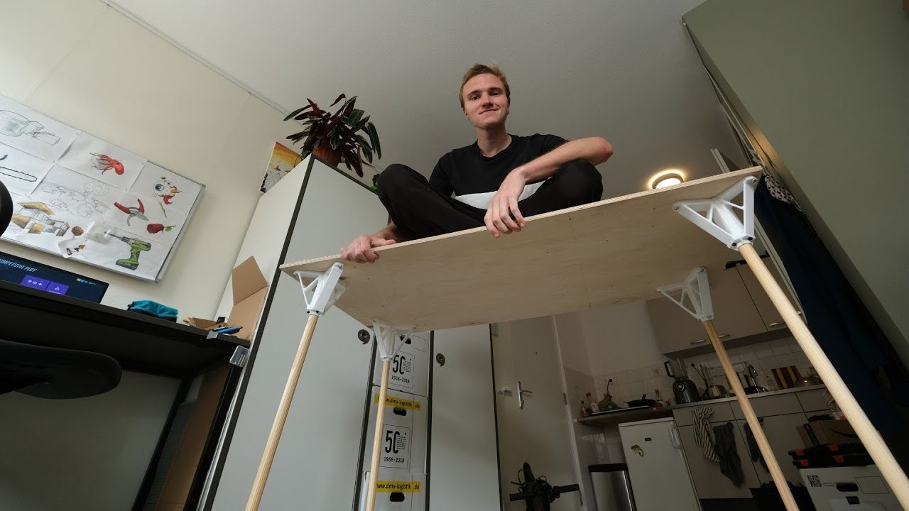 Cheap minimalistic 3D printed Table