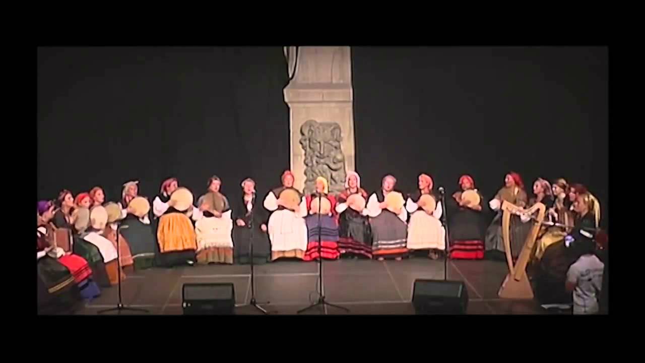 MUYERES - Xota El Corralín