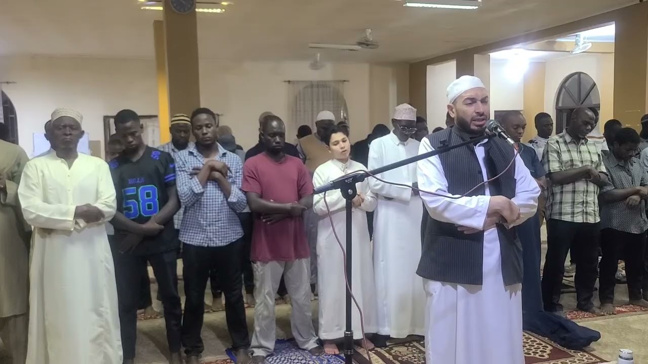 الأستاذ العلامة فضيلة الشيخ بادر .رئيس البعثة من الأزهر 🇪🇬