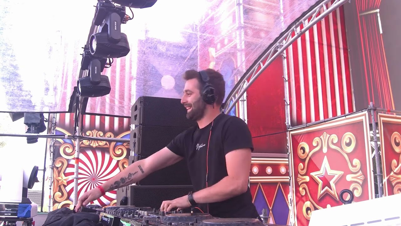 Negration Live @ The Mainstage of Dance D Vision 2025