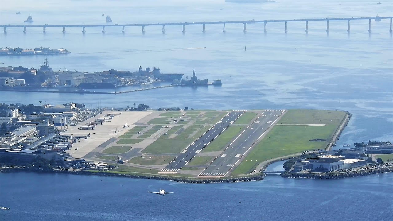 A FANTÁSTICA APROXIMAÇÃO SOBRE A PRAIA DE BOTAFOGO E POUSO NO AEROPORTO SANTOS DUMOT -RIO DE JANEIRO