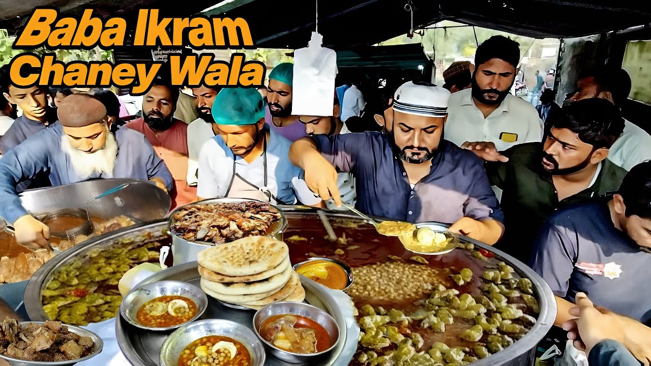 40/-Rs Pakistani Smallest Street Cornel Dhaba 😋Anda Chanay Kofta | Siri Paye Gujranwala Food