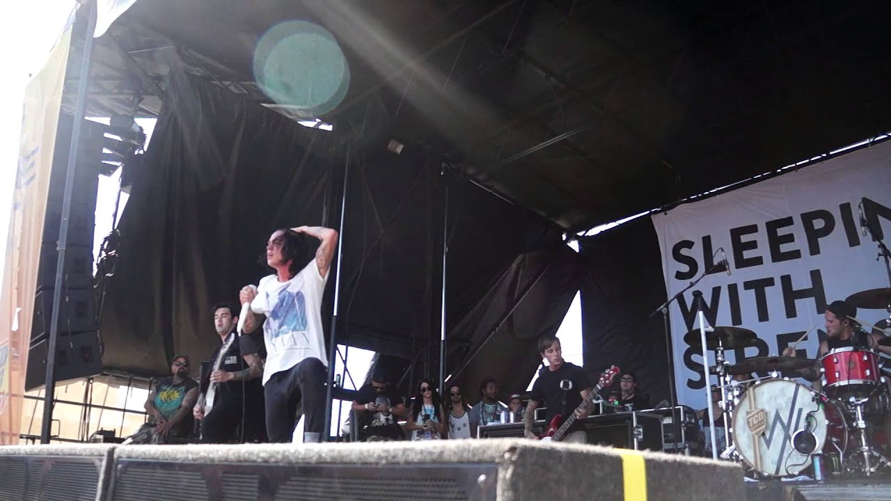 Sleeping With Sirens - A Trophy Father's Trophy Son (live at Warped Tour 2013, San Antonio, TX)