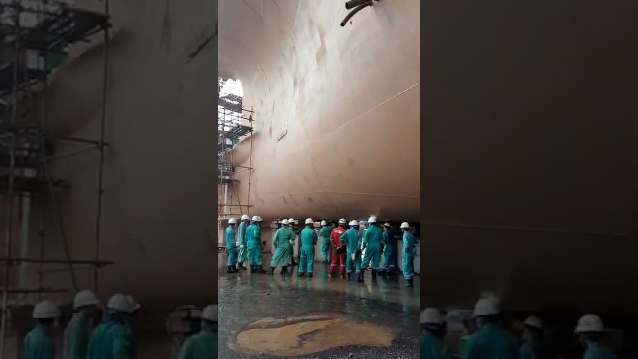 Tanker ship@MMHE SHIPYARD Repair Sterntube and Painting hull...