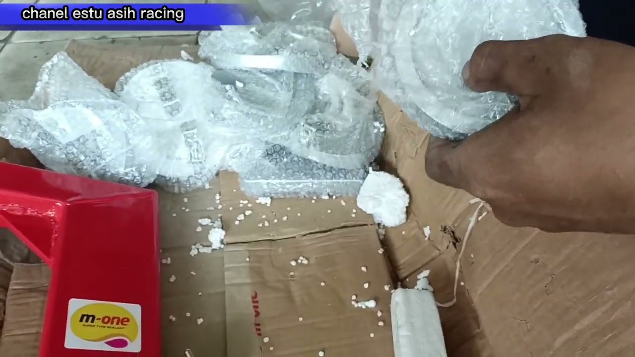 alat tambal ban luar mobil dan motor yang sobek di pinggir