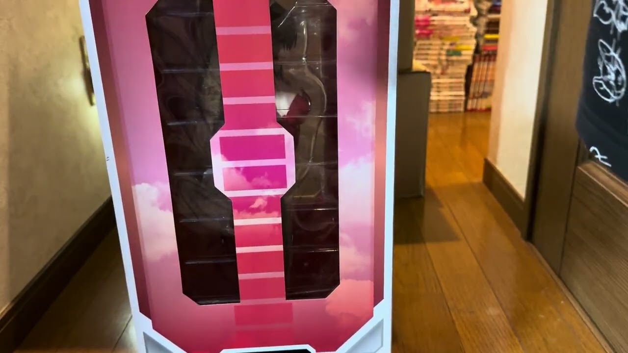 めっちゃ観にくい動画だけどインフィニットストラトスのフィギュアをダンボールから出してみた