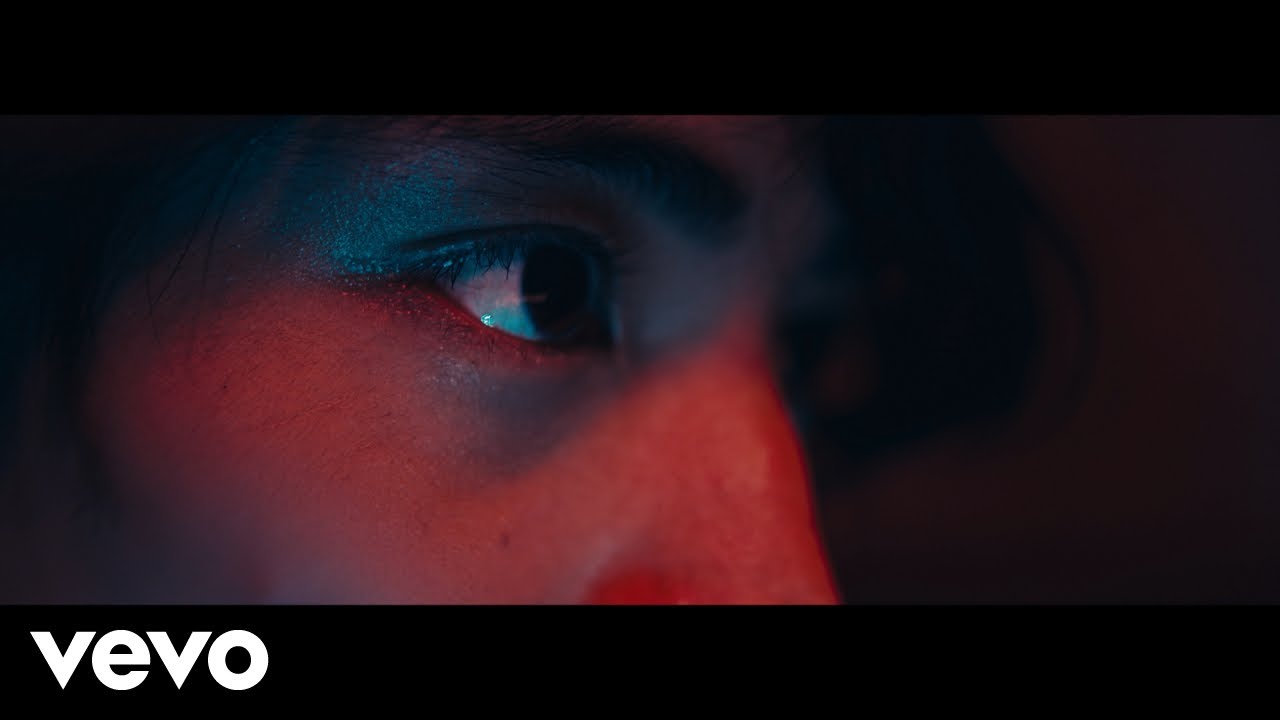 SHE'S - Masquerade【MV】