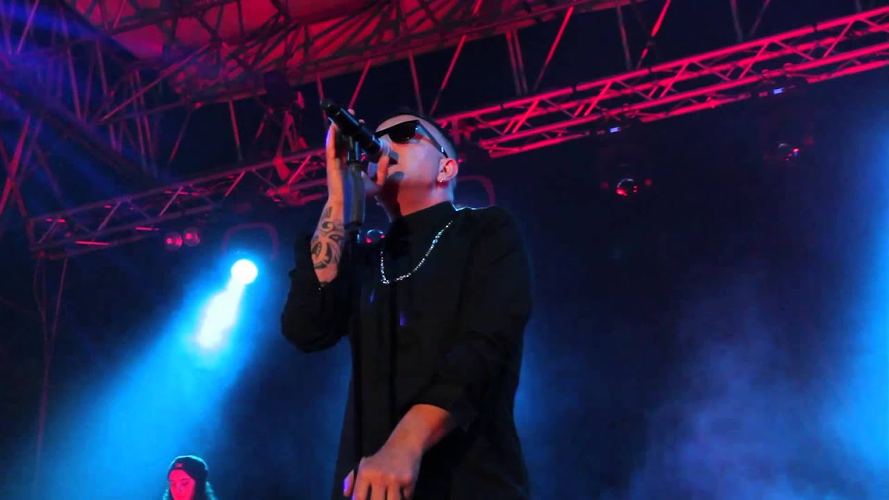 FRANCO RICCIARDI "UOMMENE" LIVE MOSTRA D'OLTREMARE 20/06/14