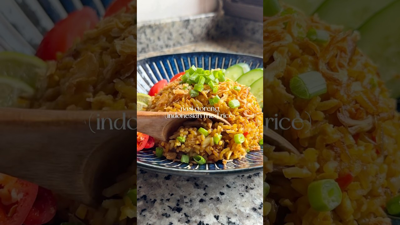 VEGAN NASI GORENG (INDONESIAN FRIED RICE)🍚 #nasigoreng #indonesianfood #friedrice #veganrecipes