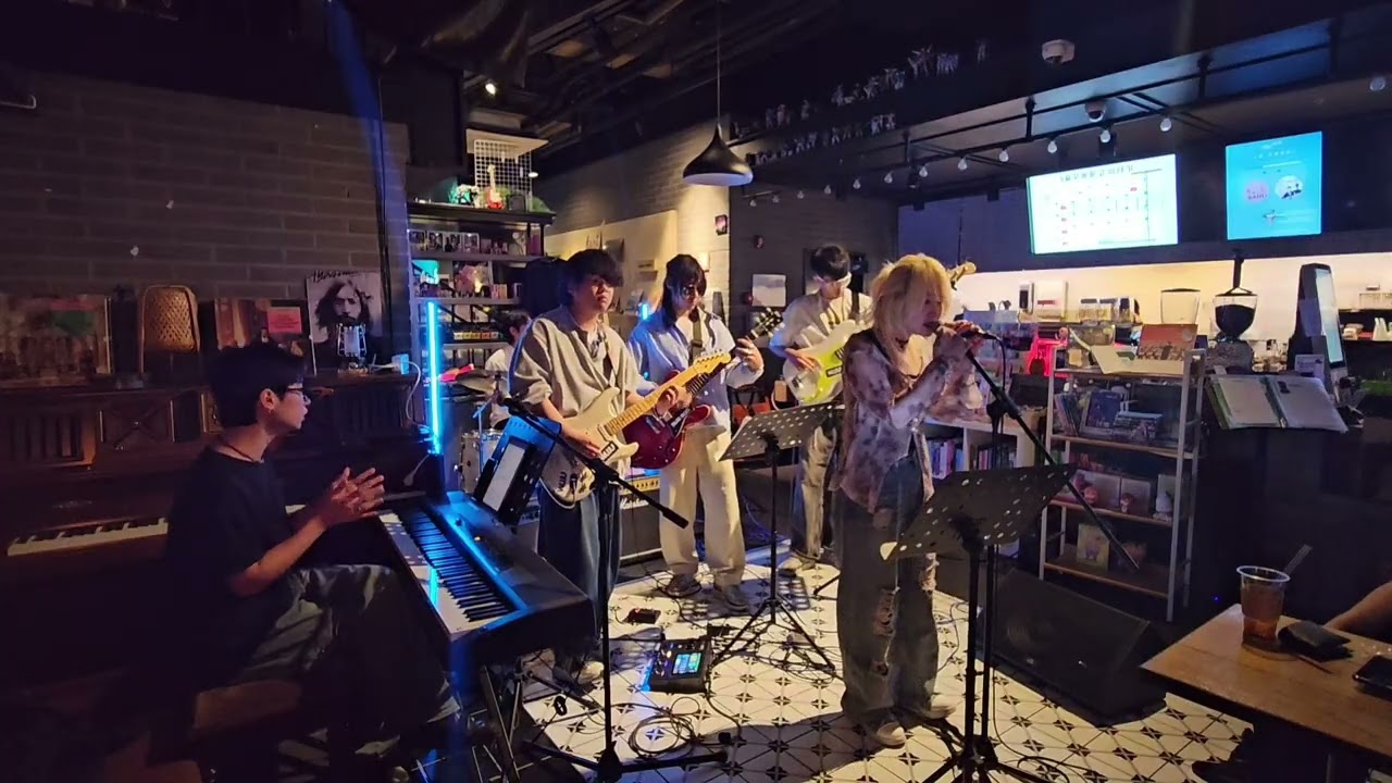 Whiskey n whiskey.  박소은. cover 