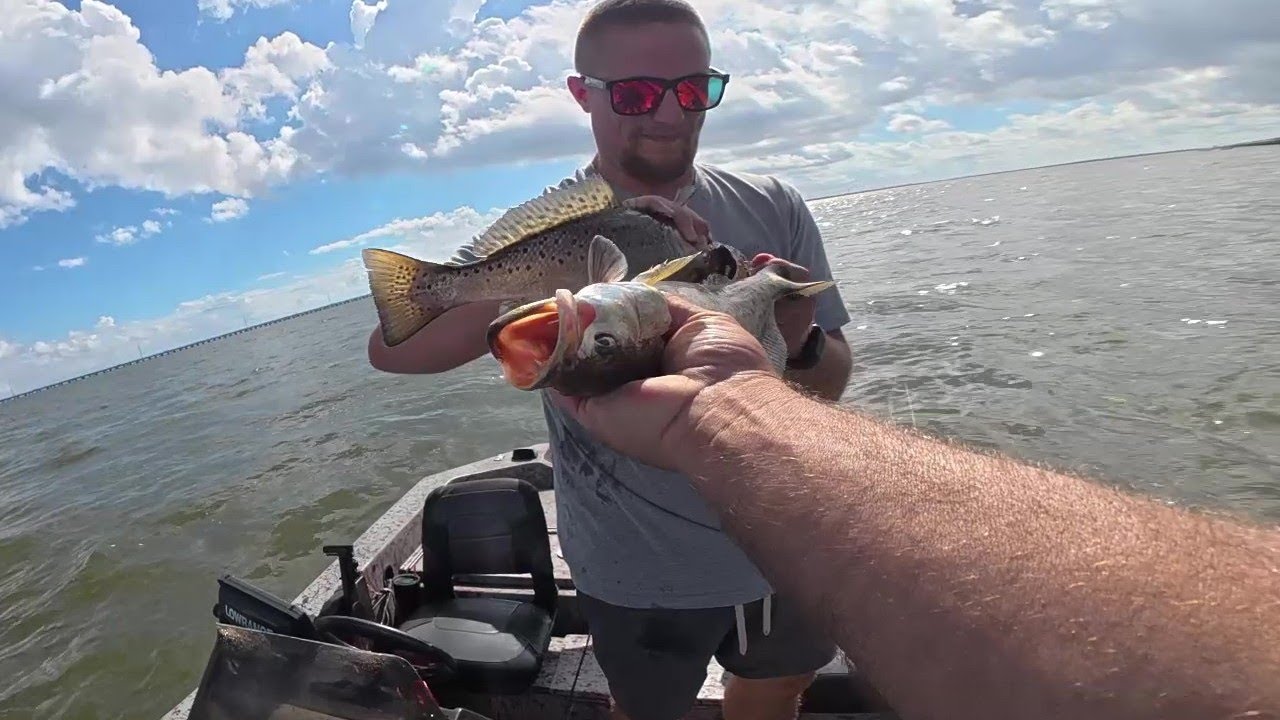 Сегодня мы ловим крапчатую форель на льду с помощью Quickness в озере Пончартрейн.