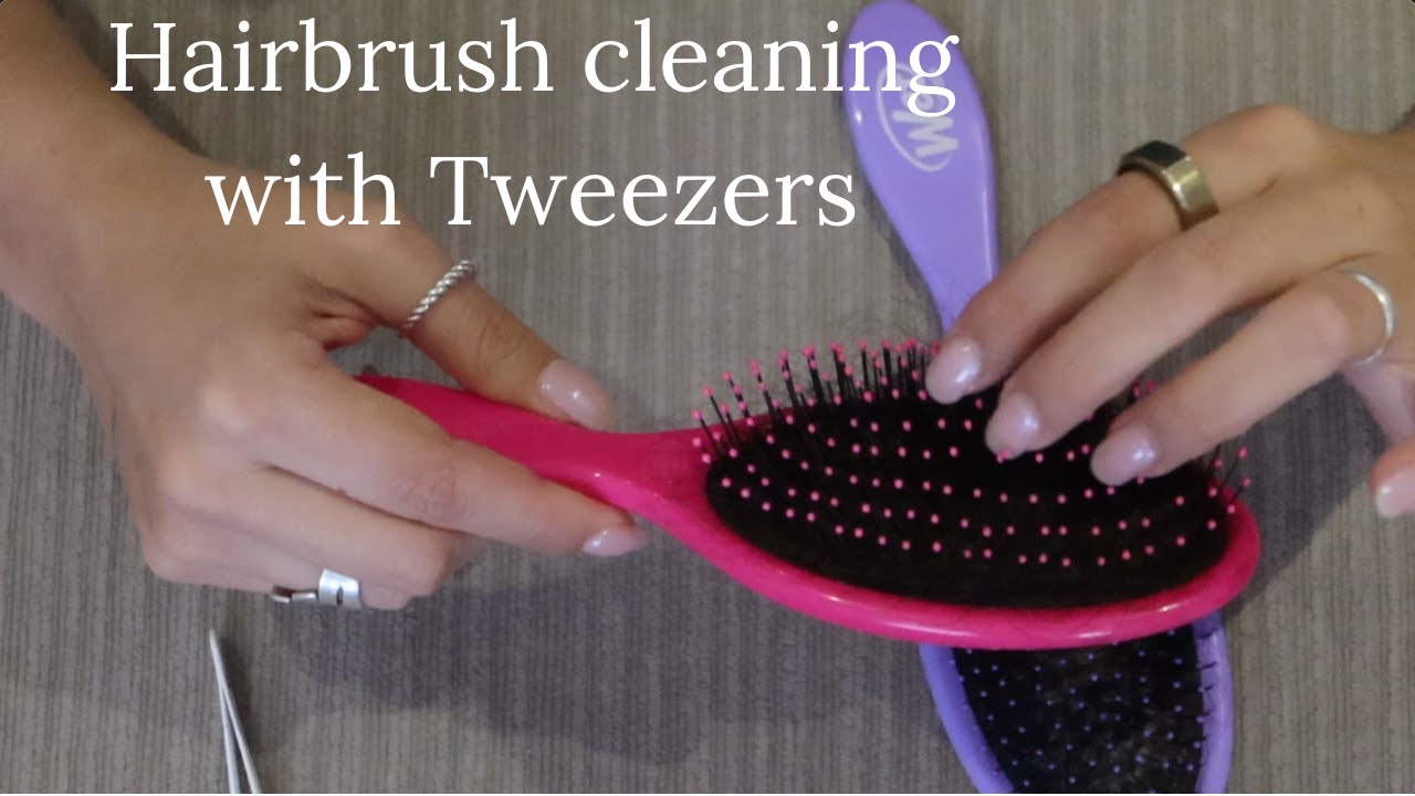 Cleaning hairbrushes again because you asked for it ☺️