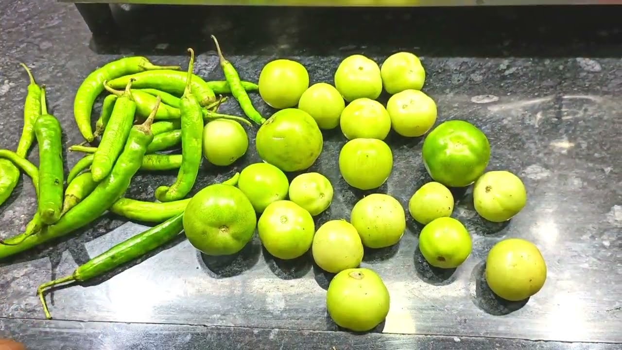 कच्चे टमाटर हरी मिर्च की ऐसी अनोखी रेसिपी बिन भूख के भी चार रोटी खा जाओगे | Tamatar Ki Sabji Recipe
