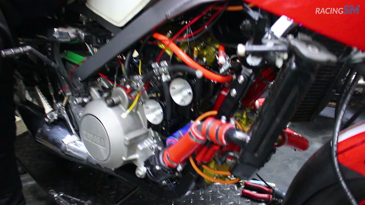 YAMAHA RD 500 V4 Screamer 1st time alive