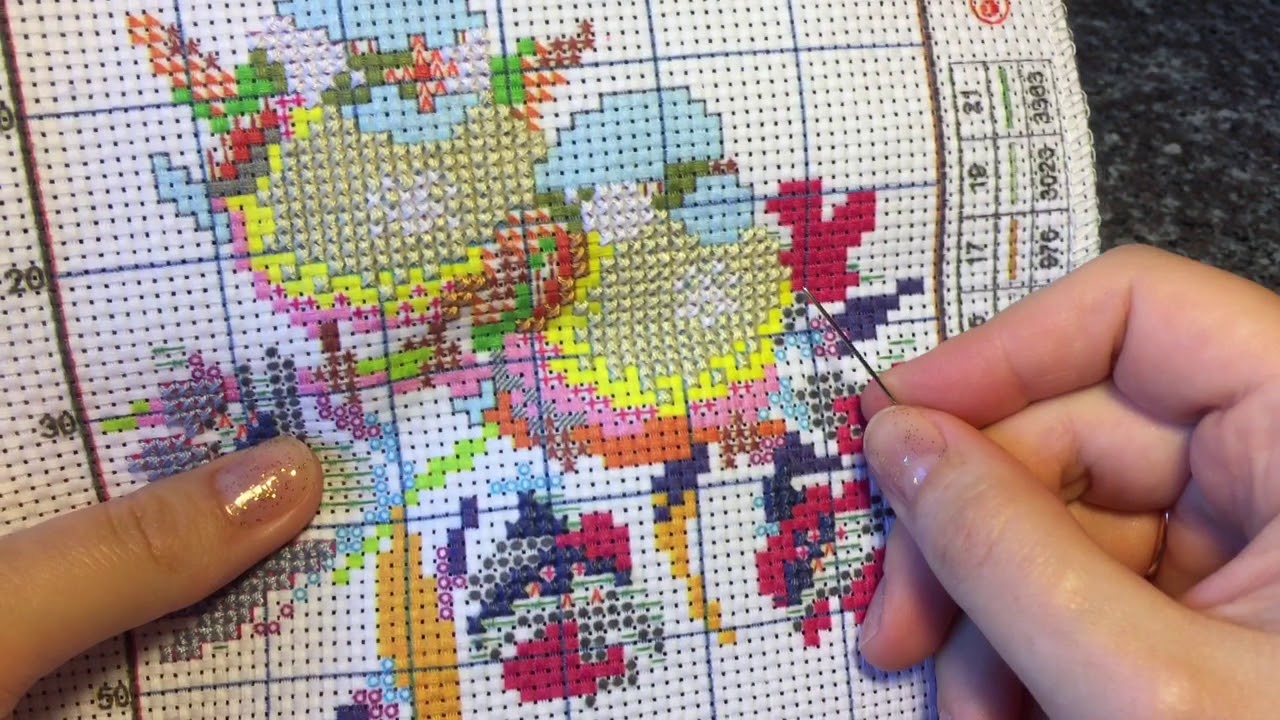 125. Мой способ вышивки в два прокола на руках.  My way of stitching in hand.