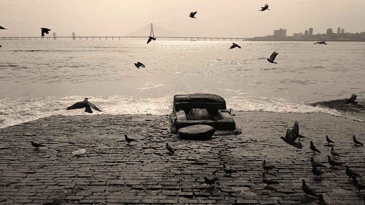 High tide at mumbai beach 2018