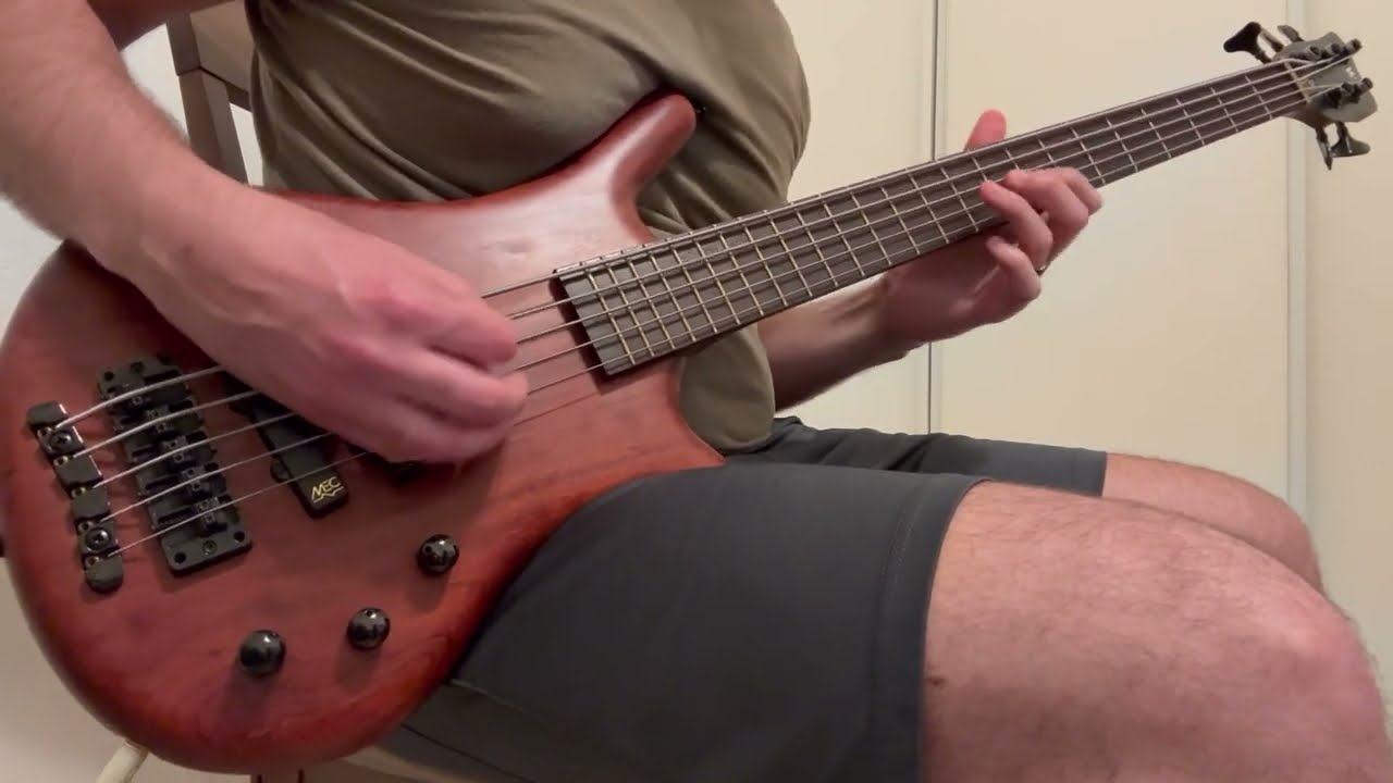 Megadeth - Holy Wars...The Punishment Due (Bass Cover)