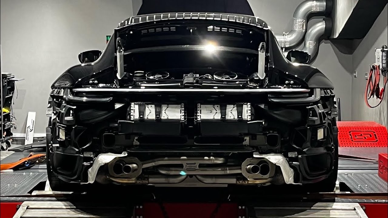 Porsche 911 992 Turbo S exhaust AKRAPOVIĆ dynotest 4X4 by Mototronik power up