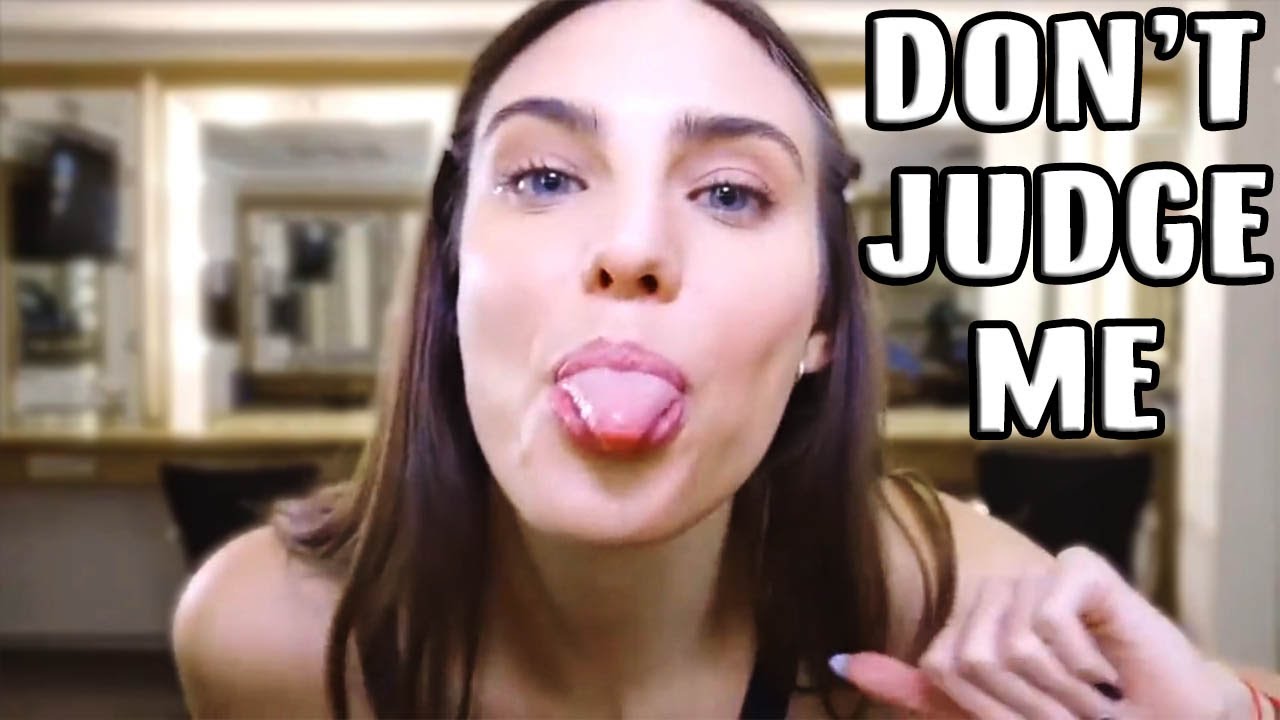 LA OBSESIÓN DE MACARENA ACHAGA 🤫 [ENG SUBS] | BARBARENA TV