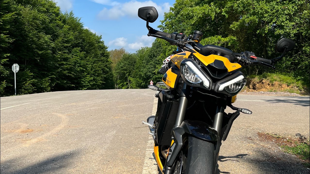 Full throttle jungle excursion with my friends #triumph #streettriple765rs #2023 after 900 miles