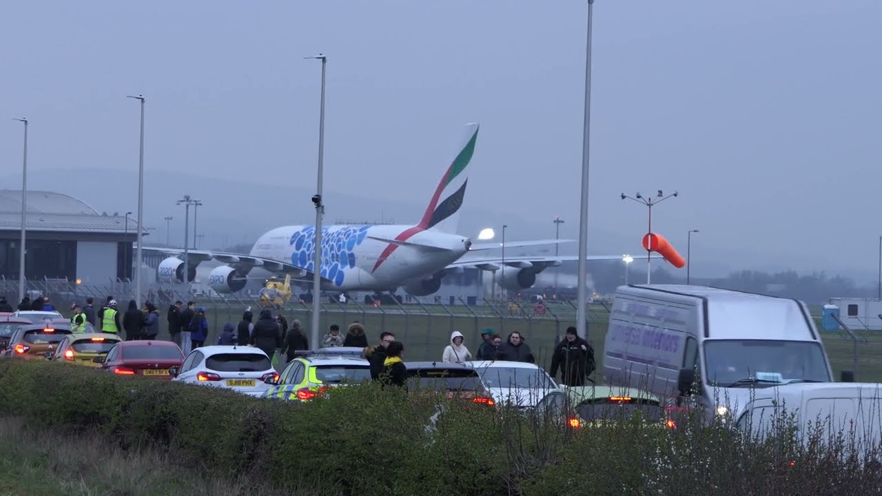 First Emirates A380 at Glasgow causes Traffic Chaos